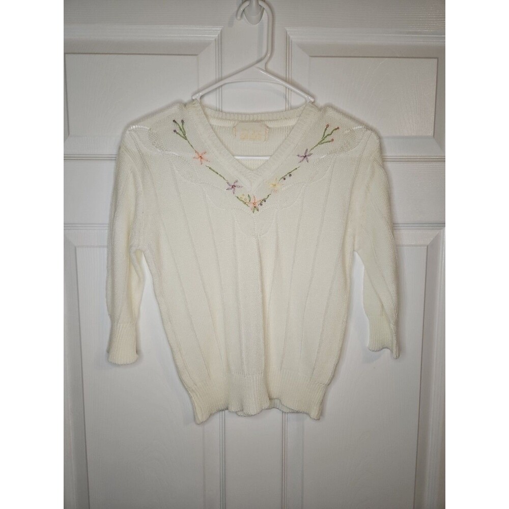 NWOT Womens Sweater Hand Knit Floral Embroidered Unknown Foreign Brand S Small